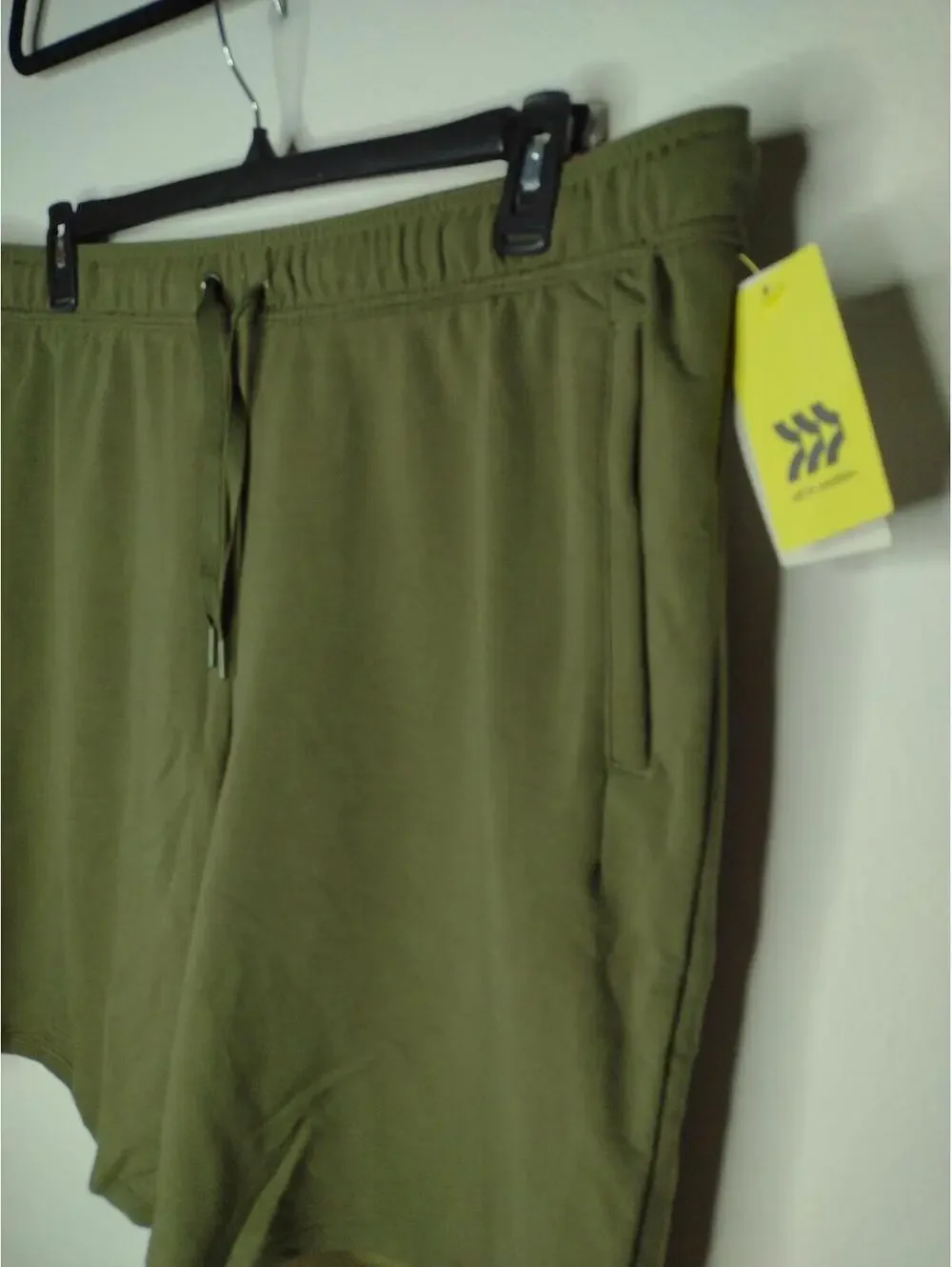 NWT All In Motion Men's Olive/Soft Gym Shorts Size XXL